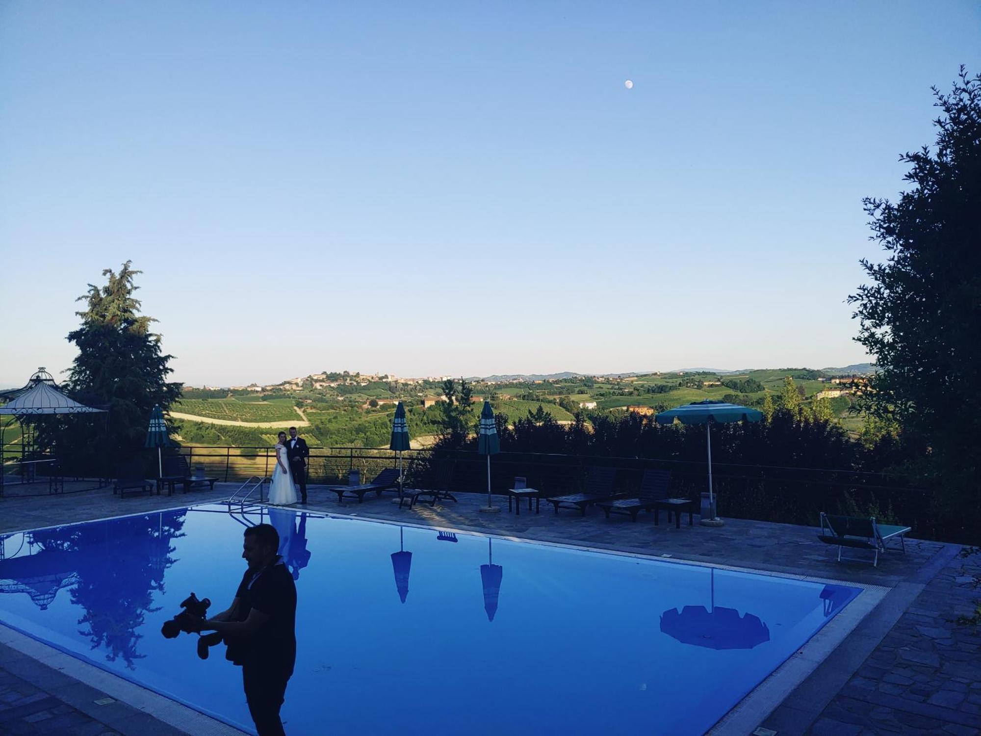 Locanda Del Boscogrande Montegrosso dʼAsti Buitenkant foto
