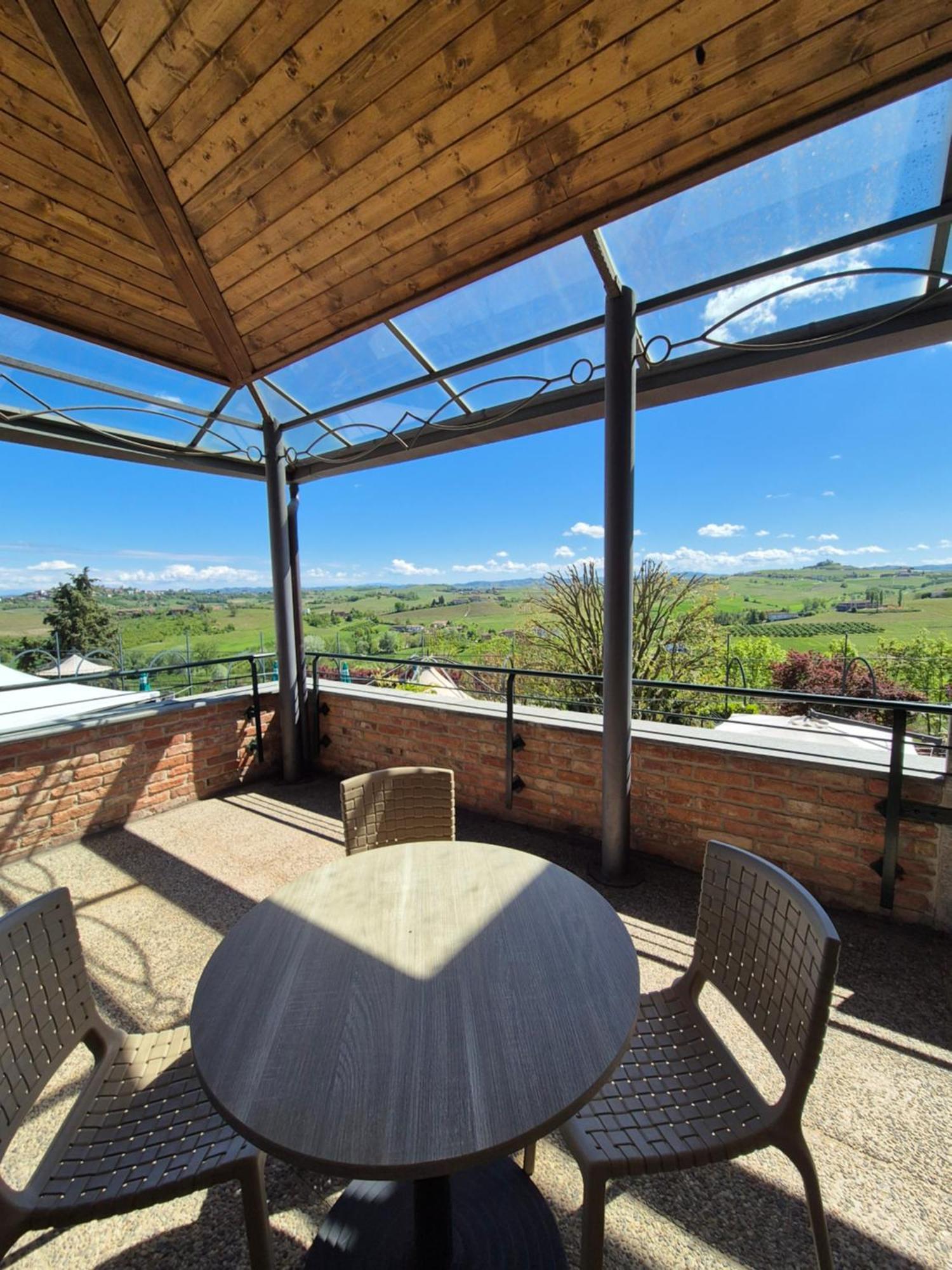 Locanda Del Boscogrande Montegrosso dʼAsti Buitenkant foto