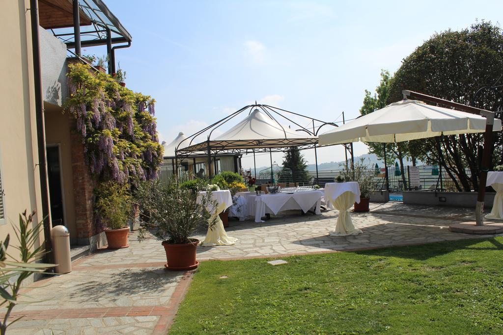 Locanda Del Boscogrande Montegrosso dʼAsti Buitenkant foto