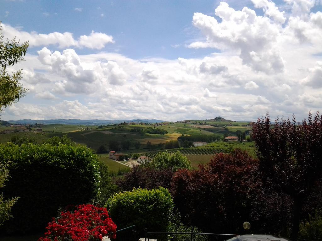 Locanda Del Boscogrande Montegrosso dʼAsti Buitenkant foto