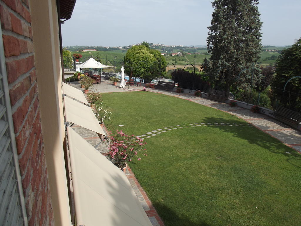 Locanda Del Boscogrande Montegrosso dʼAsti Buitenkant foto